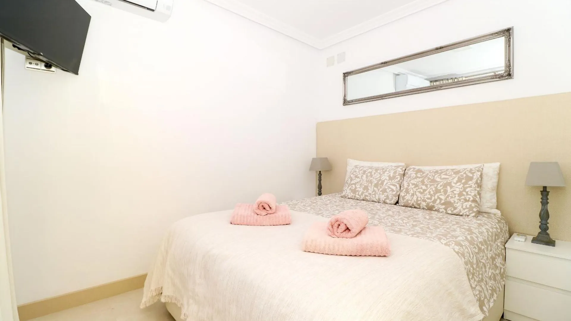 Romana Playa Apartment By The Beach Marbella Spain