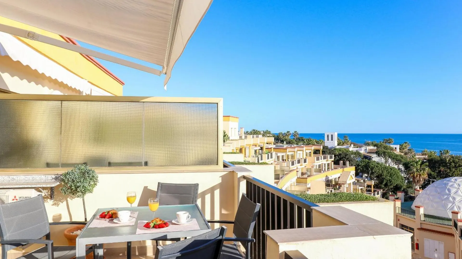 Romana Playa Apartment By The Beach Marbella