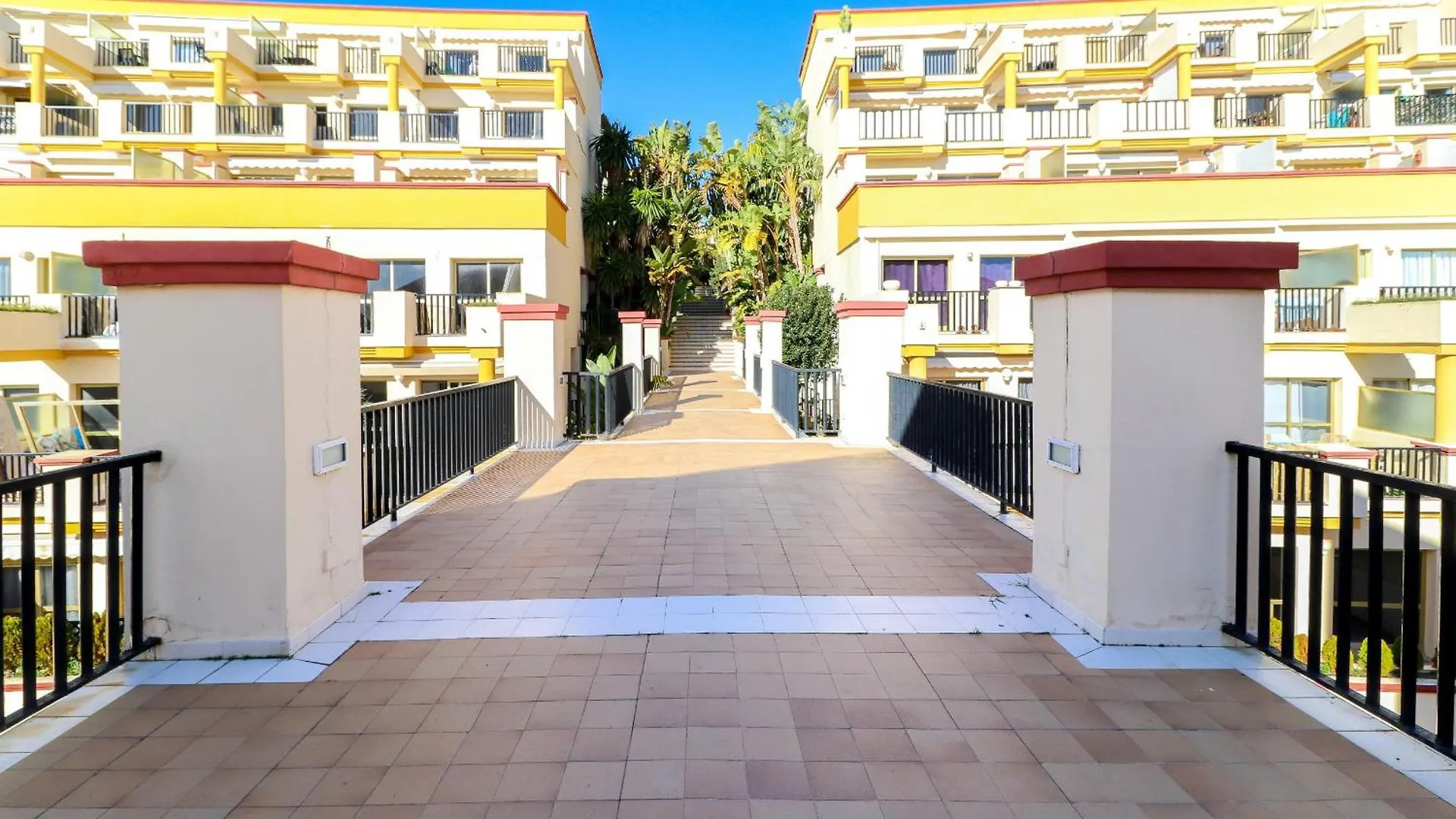 Romana Playa Apartment By The Beach Marbella