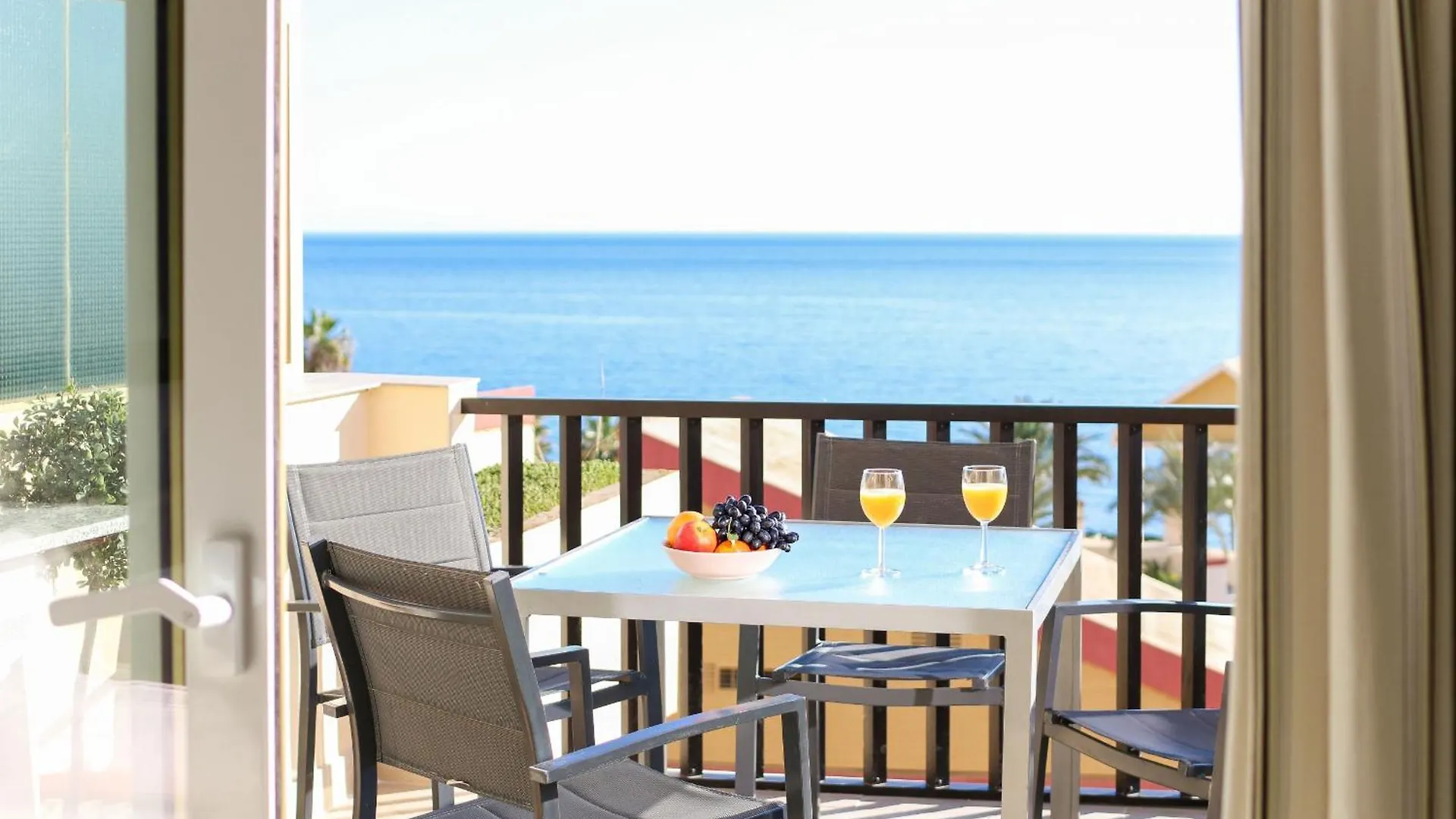 Romana Playa Apartment By The Beach Marbella