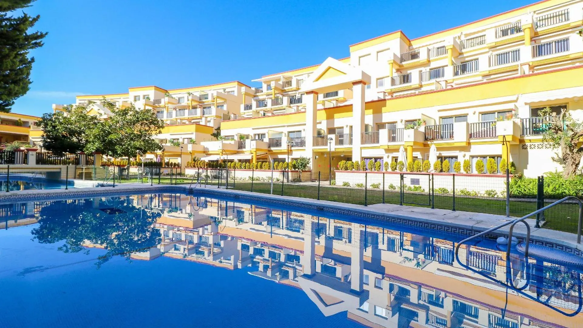 Romana Playa Apartment By The Beach Marbella