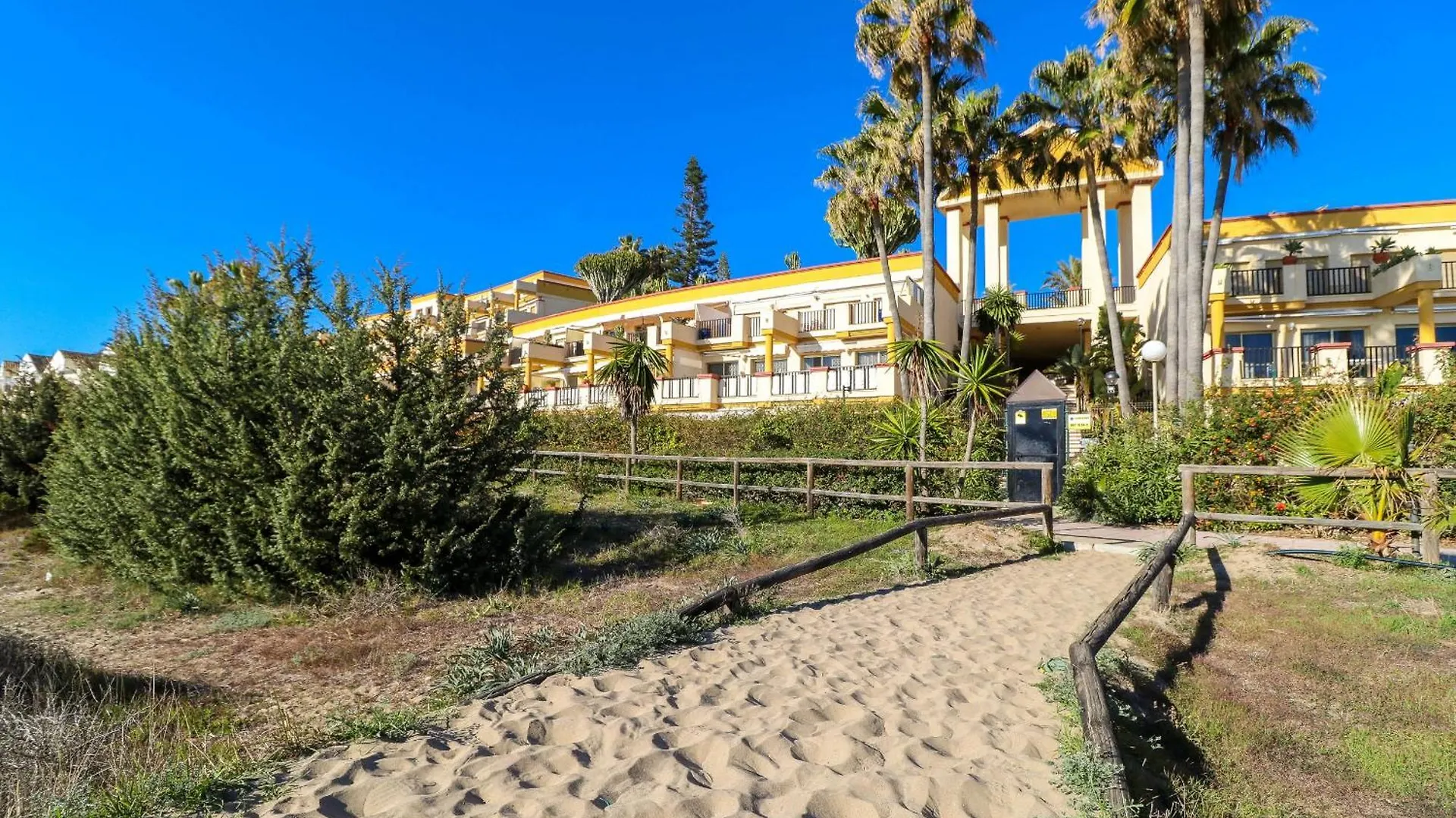 Romana Playa Apartment By The Beach Marbella