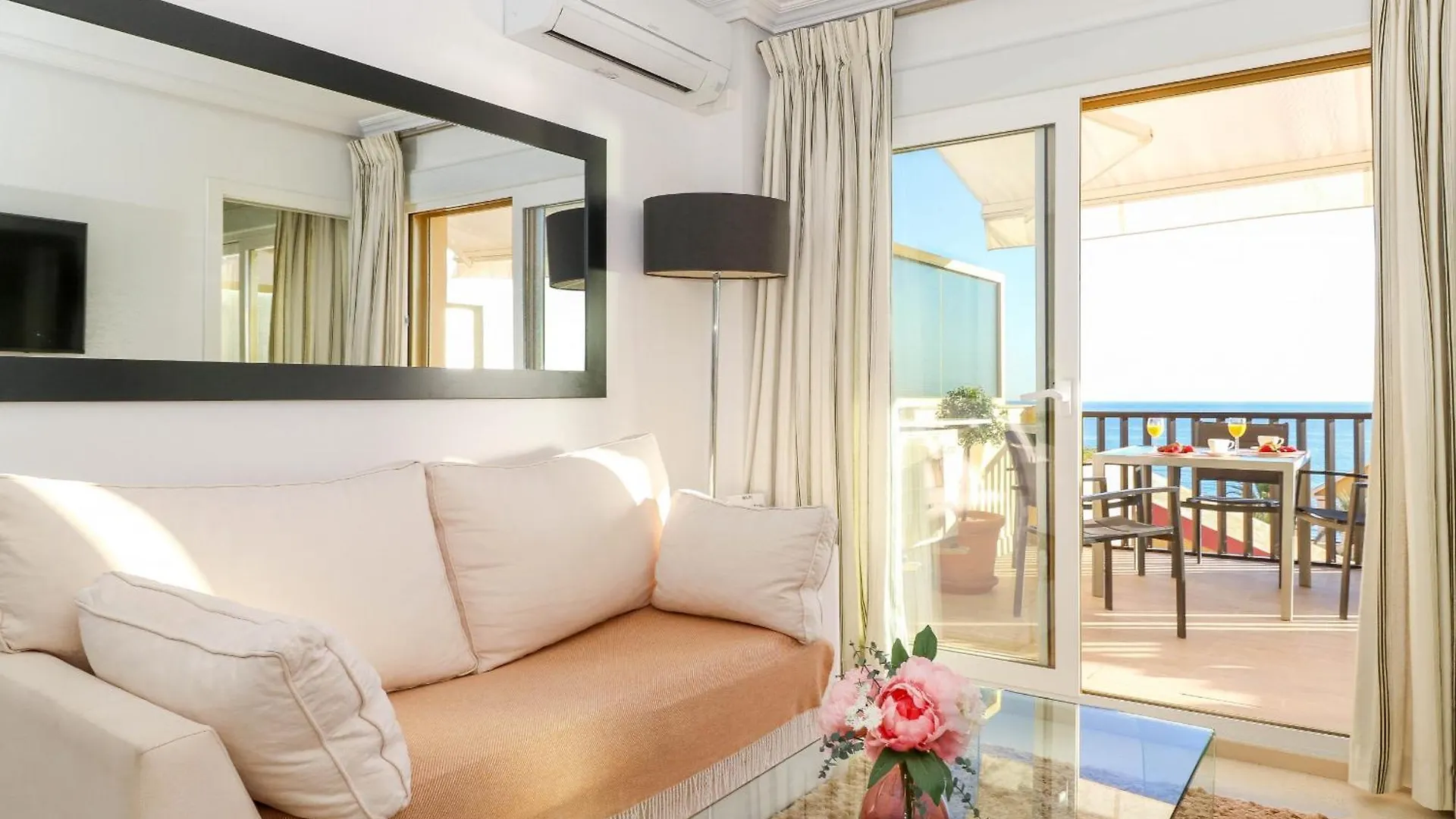 Romana Playa Apartment By The Beach ماربيا 0*,  إسبانيا
